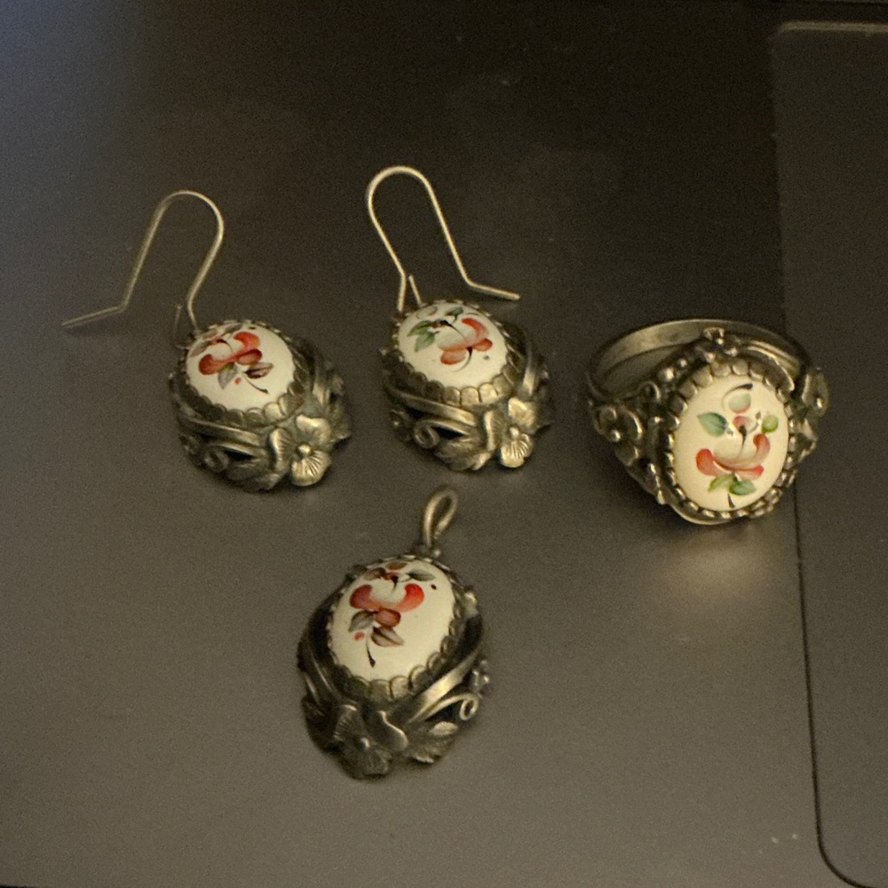 Hand-Painted White Porcelain & Silver Floral Earrings - Picture 6 of 6